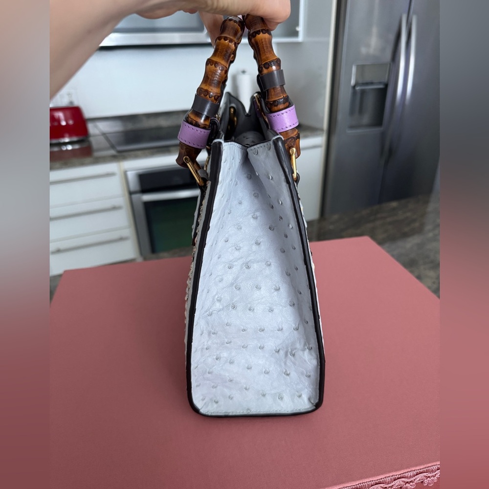 Gucci Diana Python and Ostrich Limited Edition Exotic Tote with exclusive Box - Picture 5 of 16